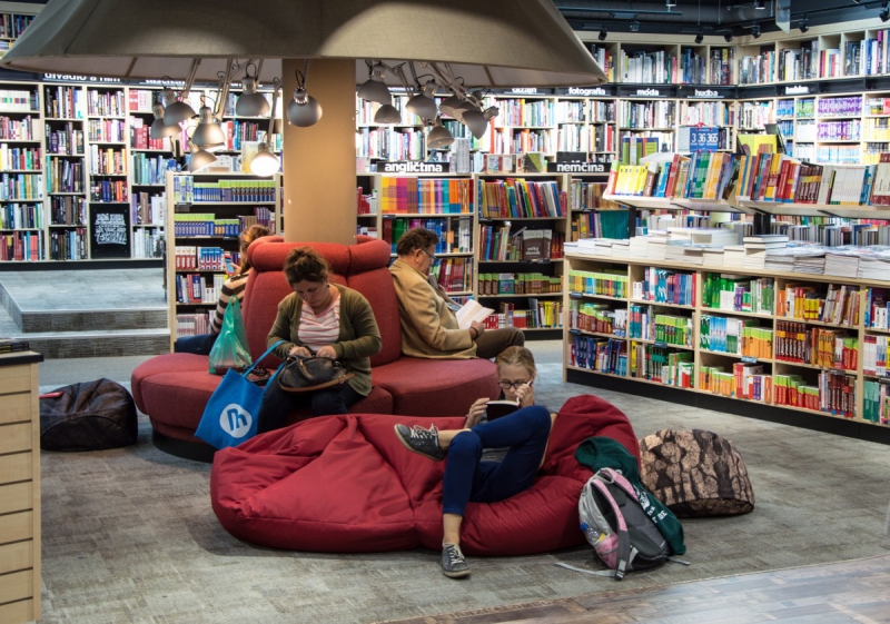 vente-CUEBRIS-min_books_bookstore_book_reader_readers_reading_shop_sale_books-849006