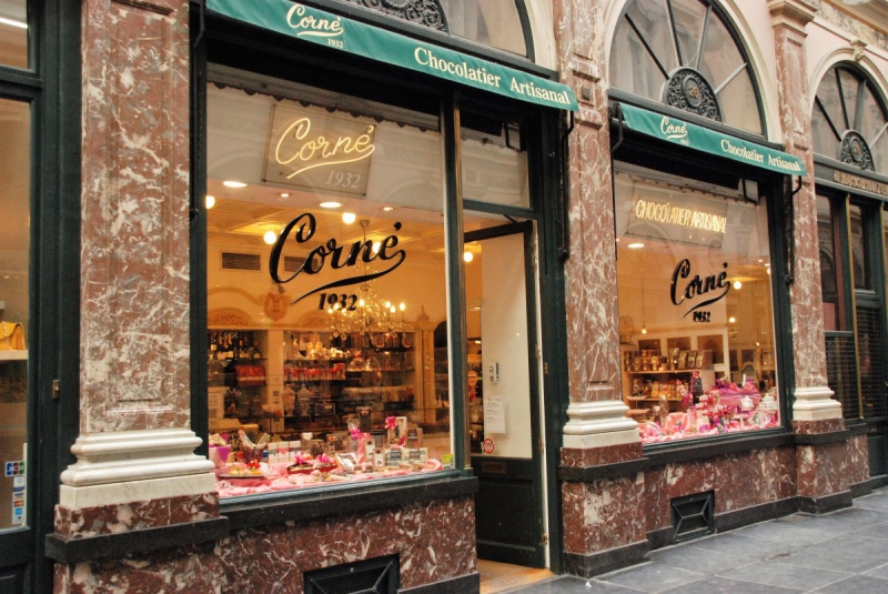 vente-CUEBRIS-min_chocolate_chocolaterie_shop_luxury_chic_gallery_brussels_belgium-558146